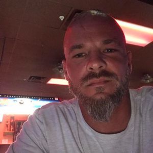 Meet your Posher, Dennis